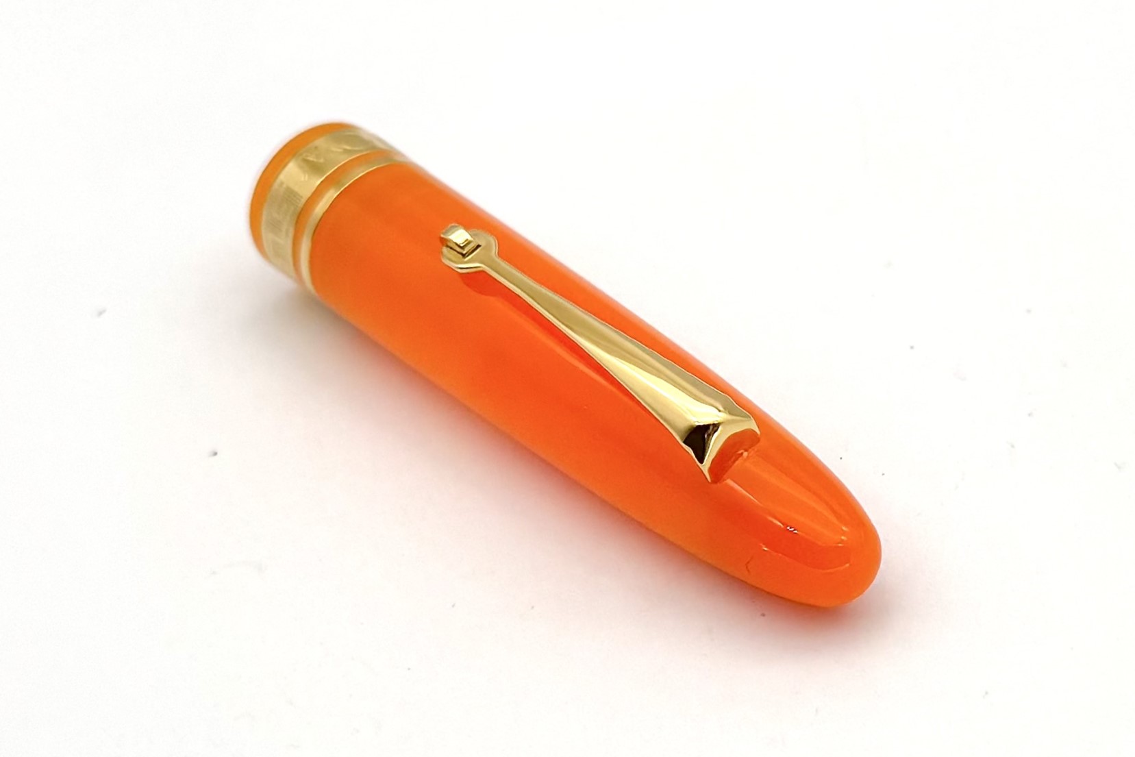 OmasOgivaFPinArancionewithGoldTrim_H